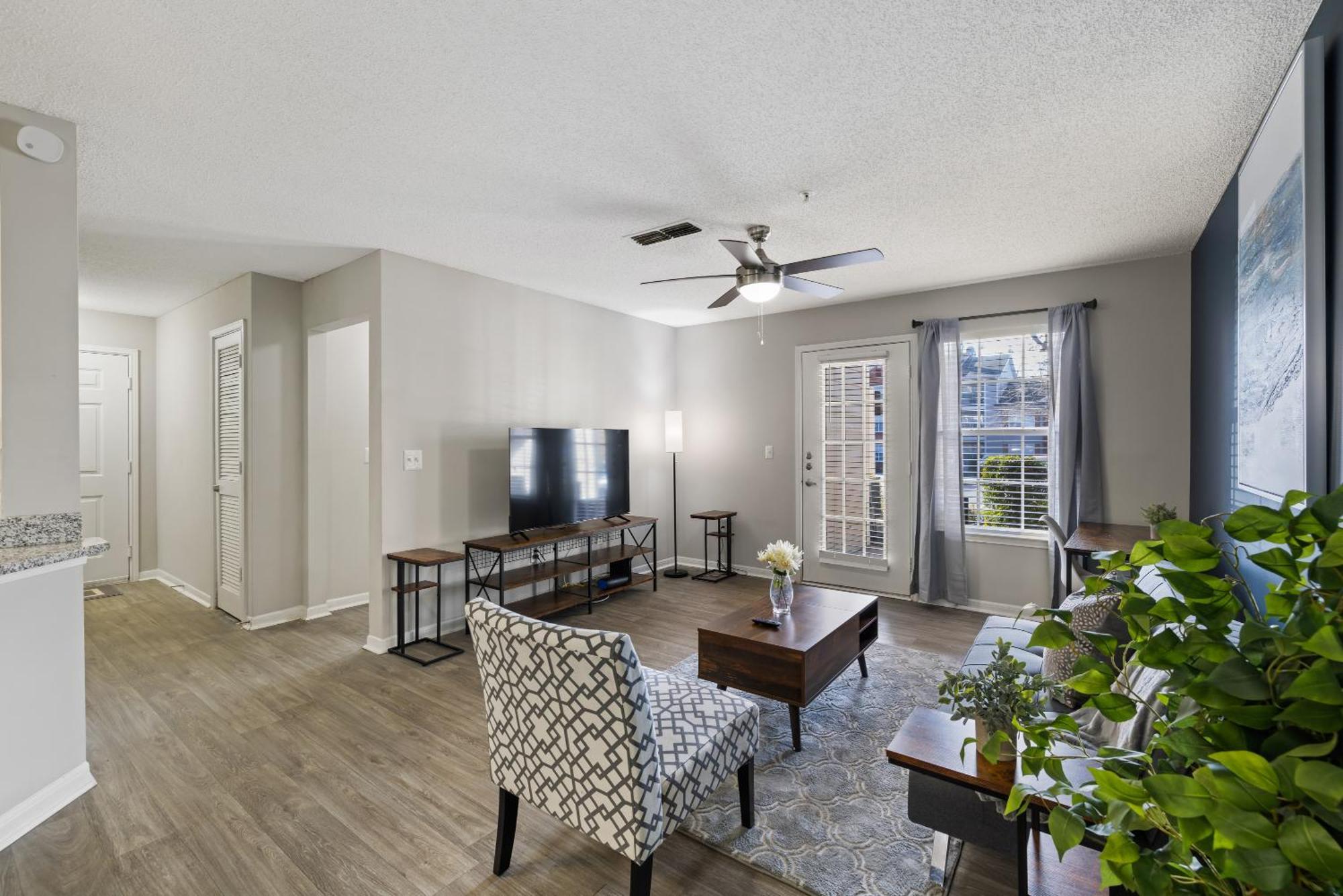 Charming3br In Georgia Prime Location